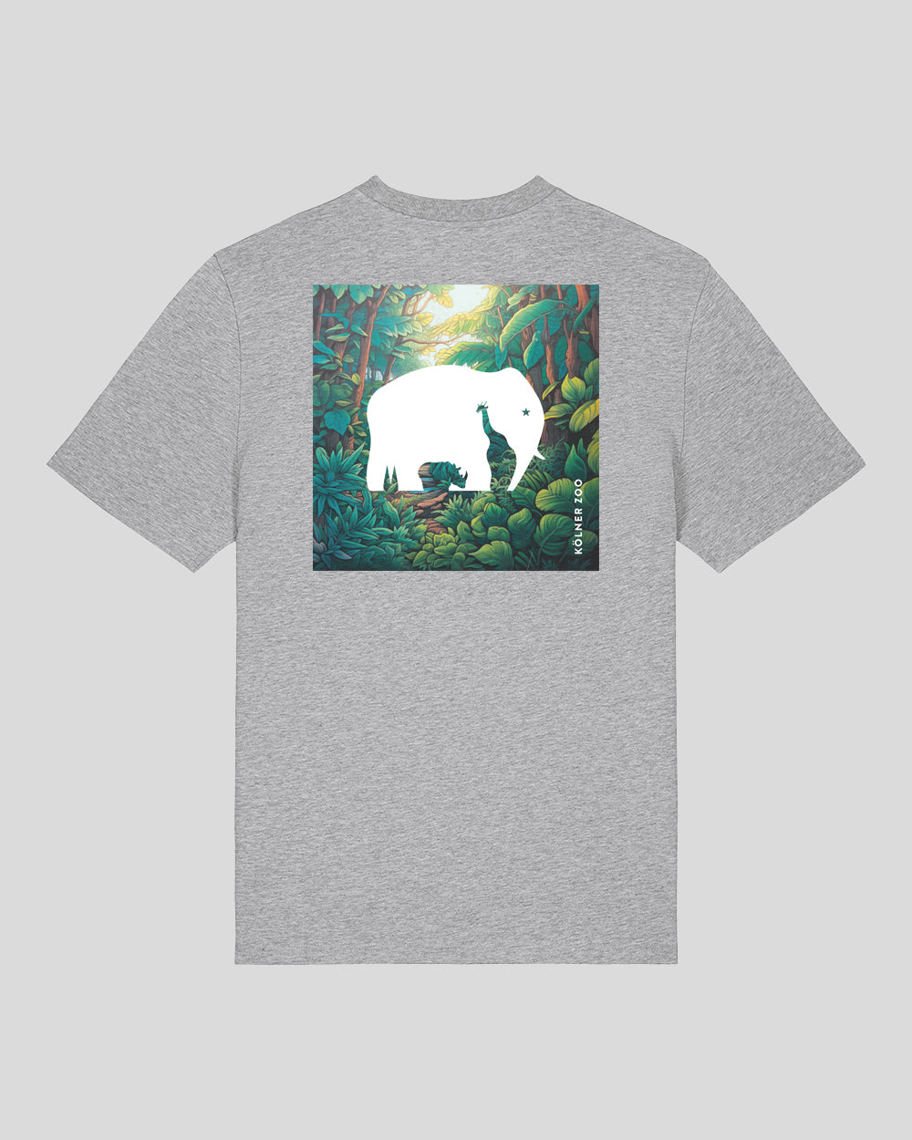 Hellgraues T-Shirt mit großem Rückendruck. Das quadratische Motiv zeigt eine tropische Dschungelszene mit einem weißen Elefantensymbol in der Mitte. In der Silhouette sind weitere Tiere wie Nashorn und Giraffe dargestellt. Am rechten unteren Rand des Motivs steht der Schriftzug ‚Kölner Zoo‘.